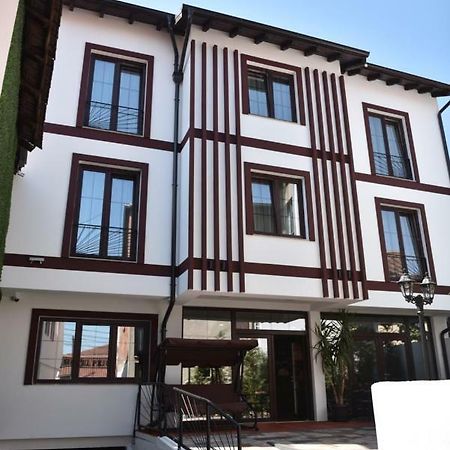 Prior Hotel Prizren Eksteriør billede