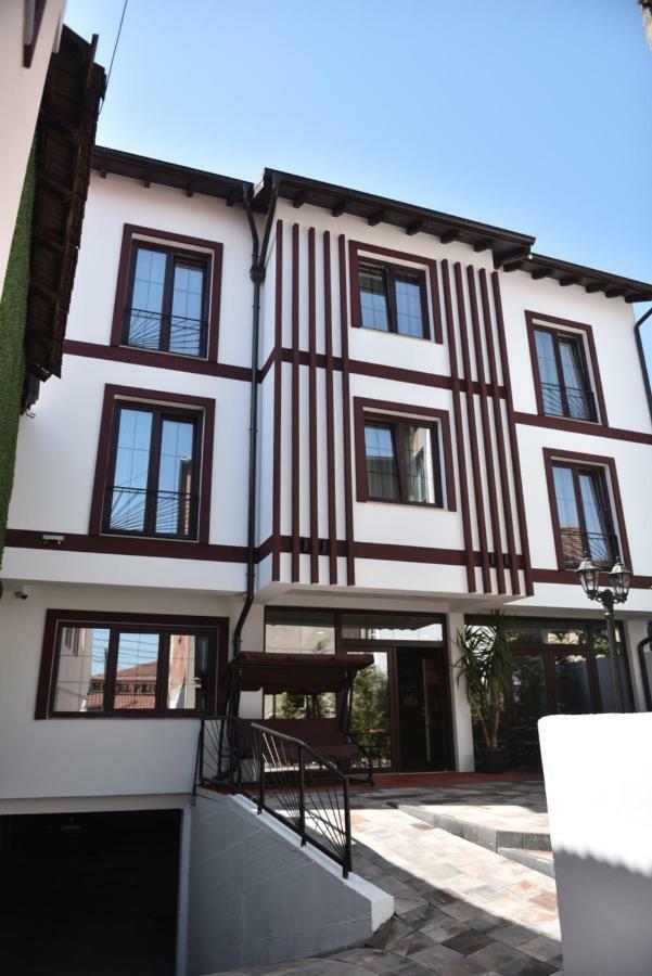 Prior Hotel Prizren Eksteriør billede