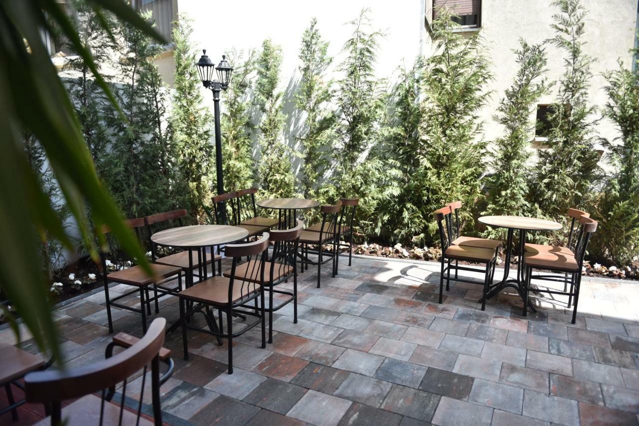Prior Hotel Prizren Eksteriør billede