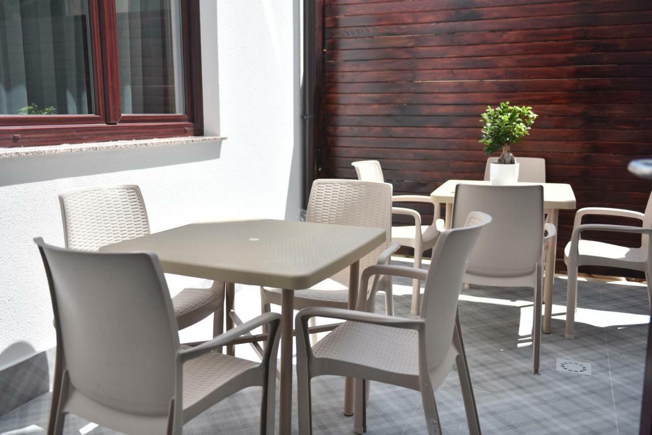 Prior Hotel Prizren Eksteriør billede