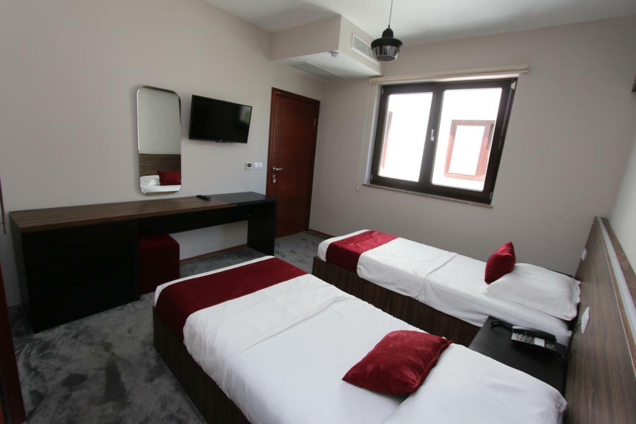 Prior Hotel Prizren Eksteriør billede