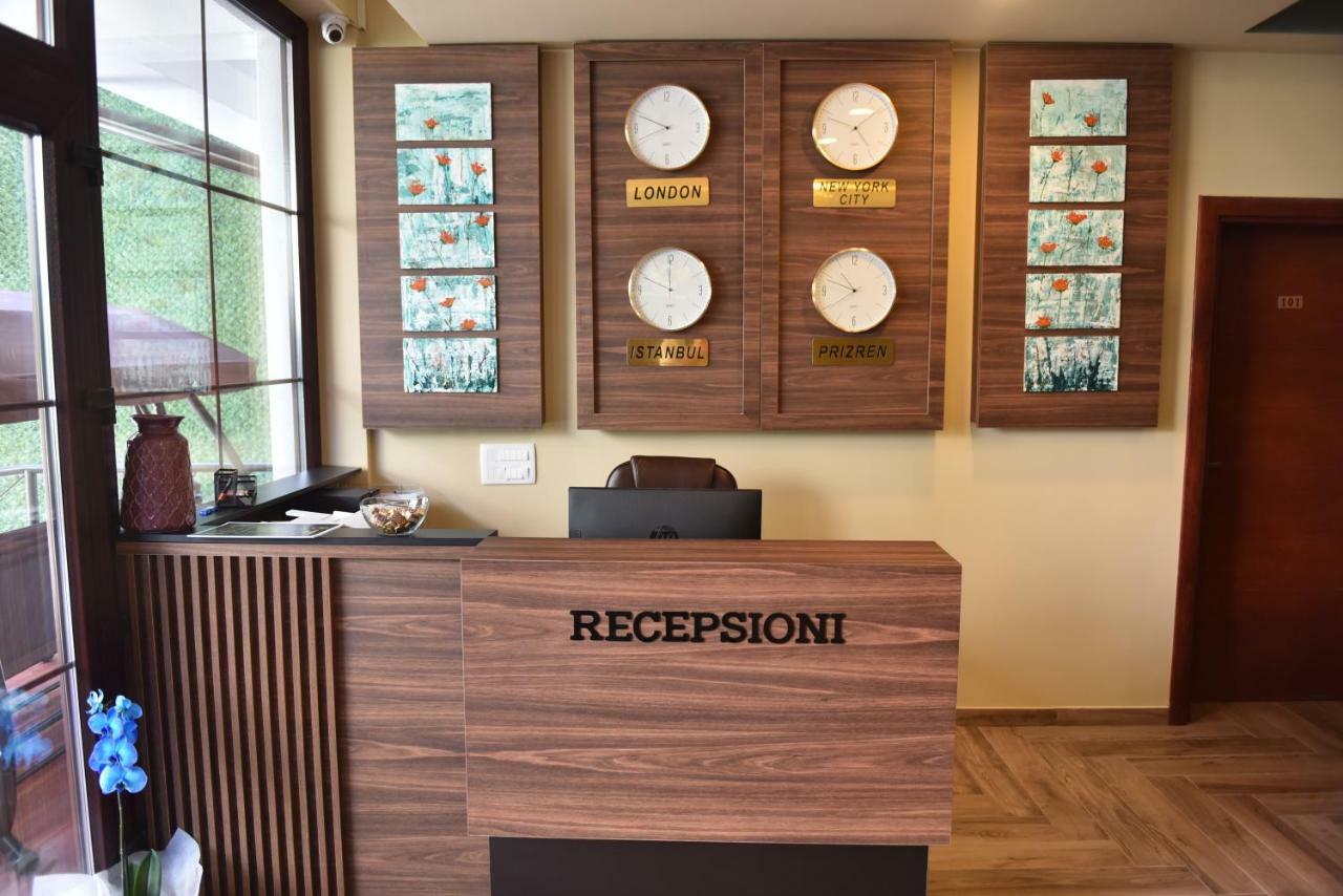 Prior Hotel Prizren Eksteriør billede