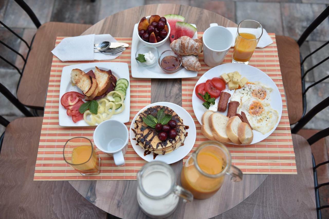 Prior Hotel Prizren Eksteriør billede